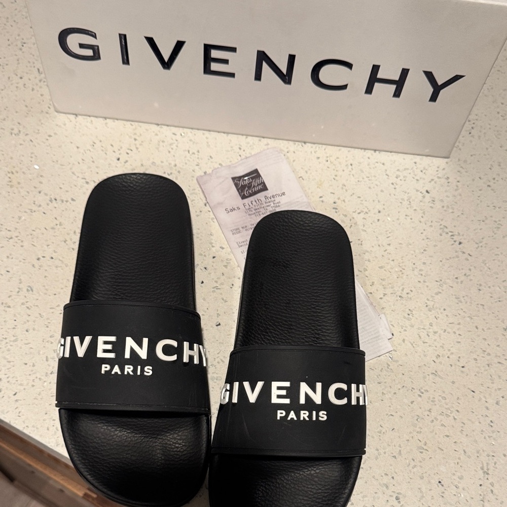 Givenchy Black and White Logo Slides